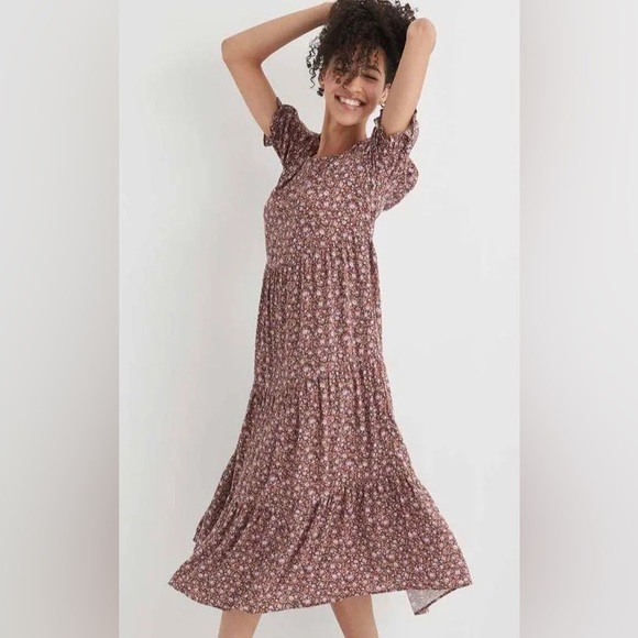 aerie Dresses & Skirts - Aerie Garden Party Floral Relic Midi Tiered Dress size M